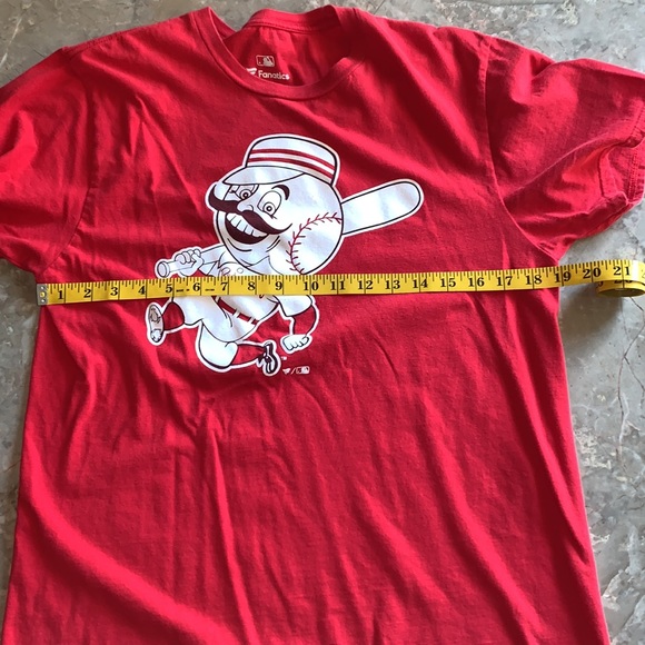 Cincinnati Red’s MLB Fanatics Mens Short Sleeve T-Shirt. - Picture 4 of 7